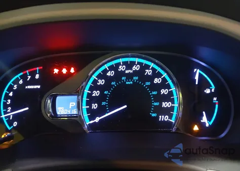 2012 Toyota Sienna Xle V6 8 Passenger z USA, uszkodzony, nr VIN 5TDYK3DC3CS242706